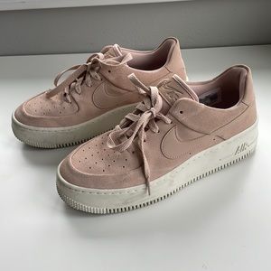 Nike Air Force One Sage Low